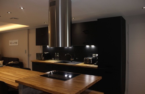 Pailhac House | GITE LE CLOS DU BUIS ESPACE SPA PRIVE 6/8 SLEEPS NEAR SAINT LARY