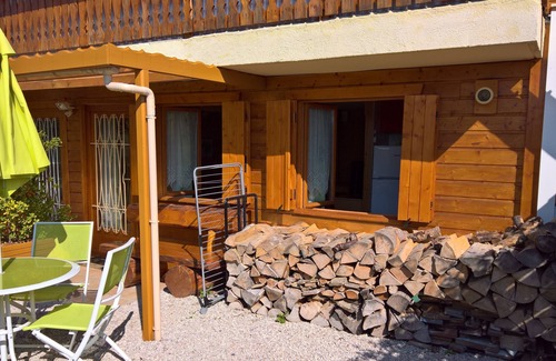 Collonges-sous-Saleve Apartment | GITE LE JURA | COLLONGES-SOUS-SALÈVE | 5 MINUTES FROM GENEVA