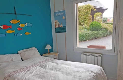 Le Neufbourg Cottage | Gite Le Neufbourg, 4 bedrooms, 8 persons