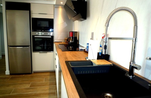 Montrozier Apartment | Gite Le Prédaïou, sleeps 4