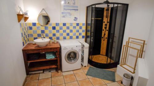 Aouste-sur-Sye House | Gite lechappee bleue Dromoise - la chambre