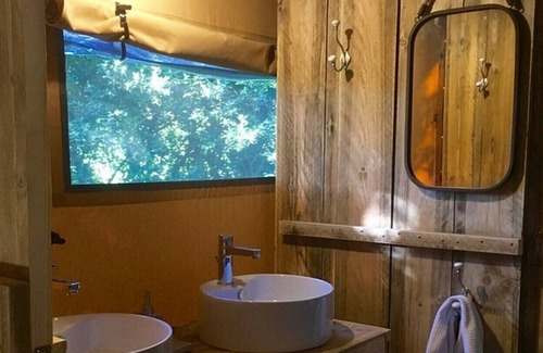 Saint Christophe Cottage | GITE Les Lodges du Château Tente Victoria near La Rochelle