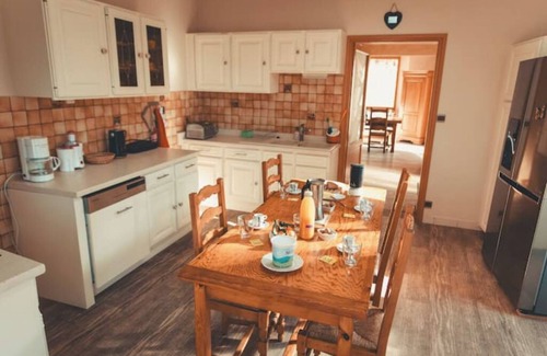 Pontcharra House | Gite located between lake and mountains, close to small tourist town.