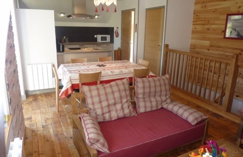 Mandailles-Saint-Julien Cottage | Gite Mandailles-Saint-Julien, 2 bedrooms, 5 persons