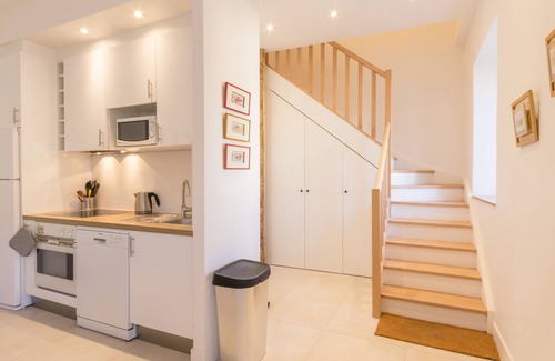 Maurepas Cottage | Gite Maurepas, 5 bedrooms, 11 persons