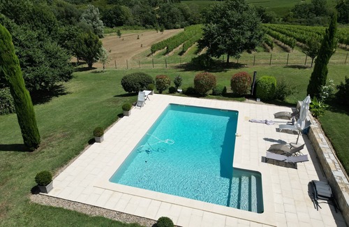 Pellegrue Cottage | Gîte (max 4 people) with pool amongst the vineyards in the Entre deux Mers area