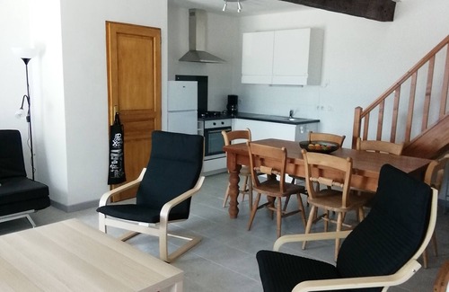 Cieutat House | Gite Montaigu with large pool and stunning mountain views. Sleeps up to 4