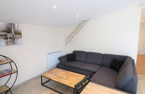 Naucelles Cottage | Gite Naucelles, 2 bedrooms, 4 persons