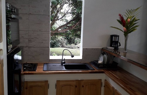 Sainte-Rose House | Gite Noasol, quiet F2