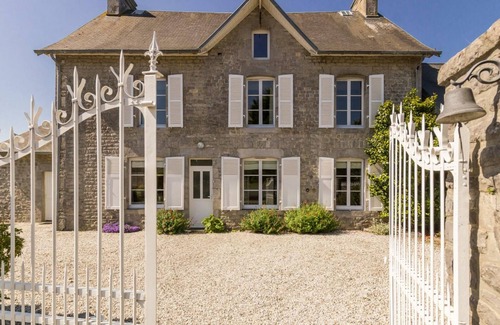 Montchaton Cottage | Gite Orval-sur-Sienne, 3 bedrooms, 6 persons