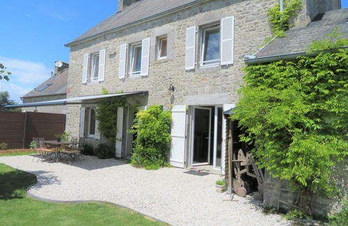 Montchaton Cottage | Gite Orval-sur-Sienne, 3 bedrooms, 6 persons
