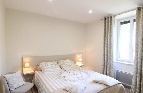 Pleaux Cottage | Gite Pleaux, 3 bedrooms, 6 persons