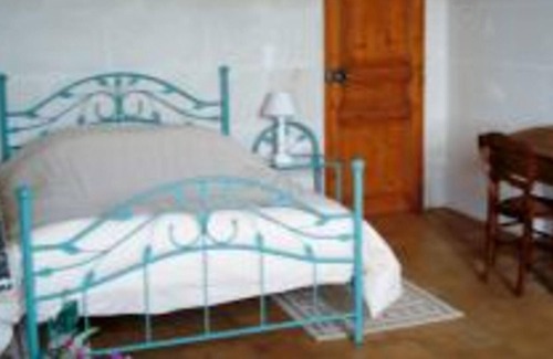 Prunay-Cassereau Cottage | Gite Prunay-Cassereau, 2 bedrooms, 4 persons