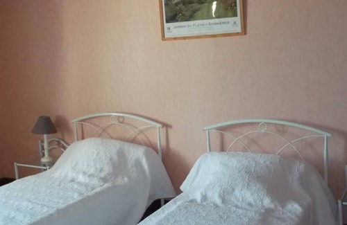 Prunay-Cassereau Cottage | Gite Prunay-Cassereau, 2 bedrooms, 4 persons