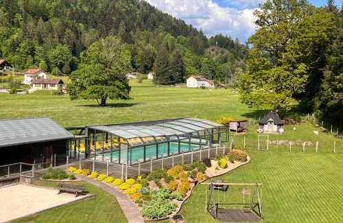 Rochesson Apartment | Gite Roche Des Ducs avec Piscine toute l'année, Spa, Sauna, Hammam