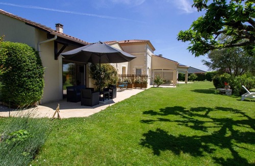 Bergerac Cottage | Gite Saint-Laurent-des-Vignes, 2 bedrooms, 6 persons