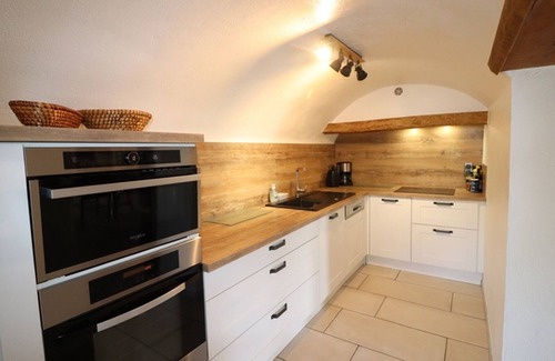 Saint-Jacques-des-Blats Cottage | Gite Saint-Jacques-des-Blats, 4 bedrooms, 10 persons