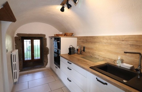 Saint-Jacques-des-Blats Cottage | Gite Saint-Jacques-des-Blats, 4 bedrooms, 10 persons
