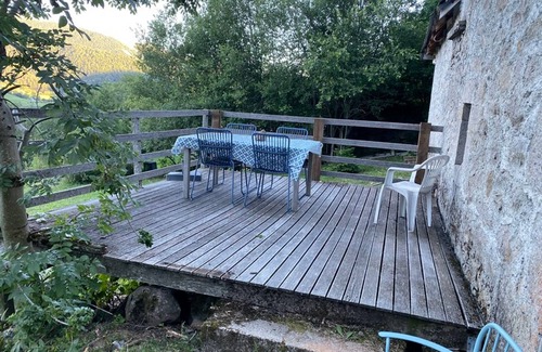 Saint-Jacques-des-Blats Cottage | Gite Saint-Jacques-des-Blats, 2 bedrooms, 4 persons