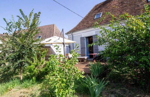 Saint-Pierre-de-Chignac Cottage | Gite Saint-Pierre-de-Chignac, 5 bedrooms, 11 persons