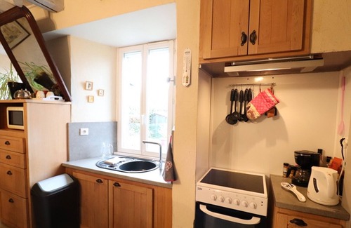 Saint-Bonnet-de-Salers Cottage | Gite Saint-Bonnet-de-Salers, 3 bedrooms, 6 persons