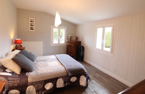 Saint-Bonnet-de-Salers Cottage | Gite Saint-Bonnet-de-Salers, 3 bedrooms, 6 persons