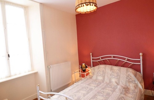 Sainte-Eulalie Cottage | Gite Sainte-Eulalie, 5 bedrooms, 9 persons