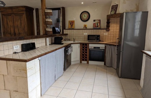 Salles-Lavalette Cottage | Gite Salles-Lavalette, 4 bedrooms, 8 persons