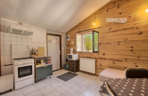 Bagneres-de-Luchon House | Gite skioura, Gite de groupe