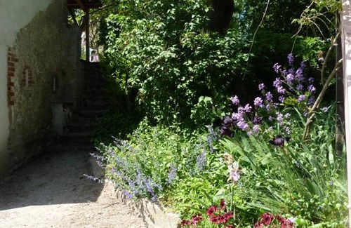 Trezelles Cottage | Gite Trézelles, 5 bedrooms, 12 persons