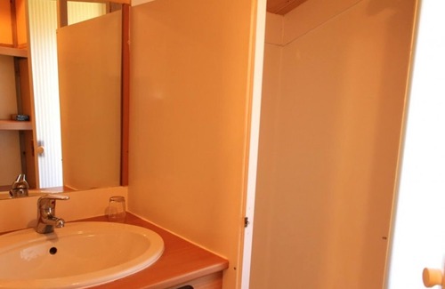 Treignat Cottage | Gite Treignat, 2 bedrooms, 4 persons