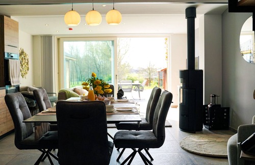 Hannut House | Gite Wellness avec putting green de golf 9 trous