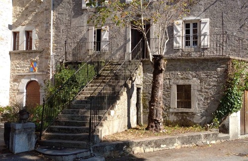 Nages House | Gites for 14 people with billiard room in the tarn south of France