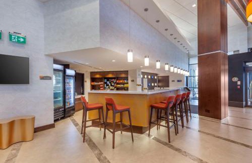 Gateway Hotel | GLō Best Western Mississauga Corporate Centre
