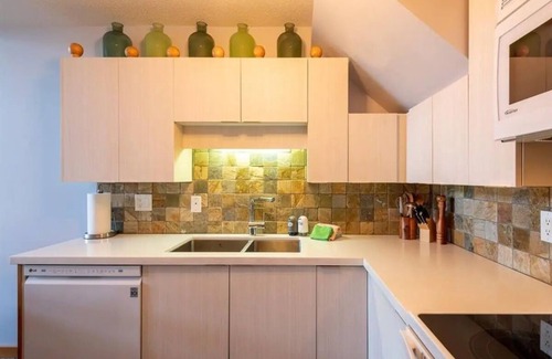 Whistler Condo | Glacier Lodge: Steps to Trails & Nature