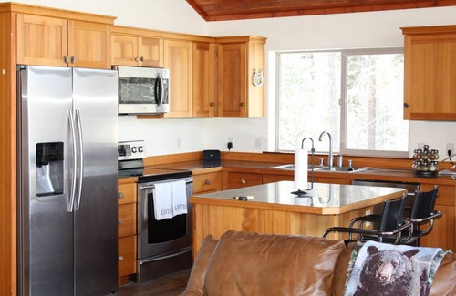 West Glacier House | Glacier Majesty · Getaway Next Door to Glacier National Park