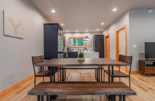 Warnick House | Glacier Springs Cabin 15 - An Amazing Mountain Retreat