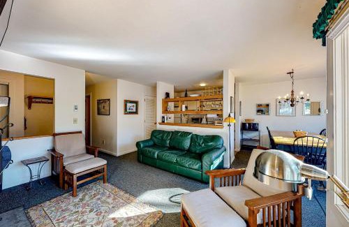 Warren Apartment | Glades 13