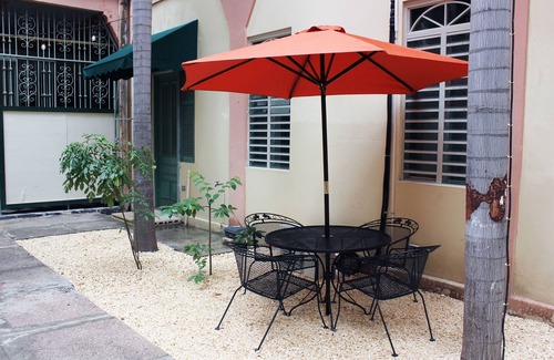 Ponce Centro Apartment | Gladiolas 1101