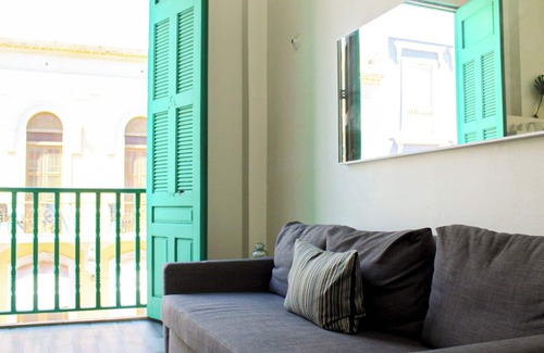 Ponce Centro Apartment | Gladiolas 1207