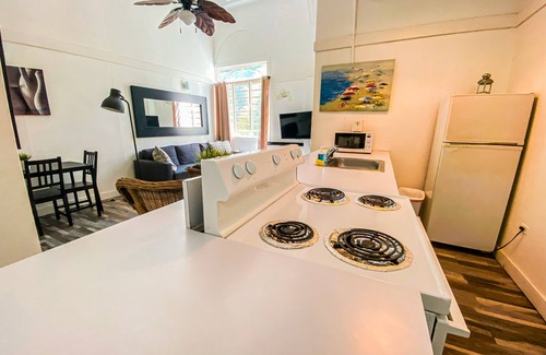 Ponce Centro Apartment | Gladiolas 1208
