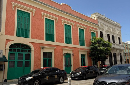 Ponce Centro Apartment | Gladiolas 1208