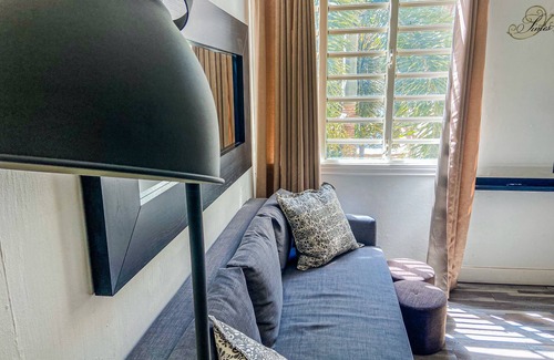 Ponce Centro Apartment | Gladiolas 1208