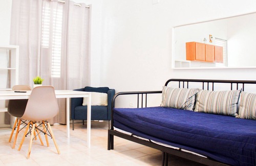 Ponce Centro Apartment | Gladiolas 2204