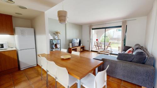 El Perello House | Gladiolus