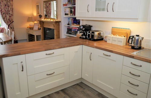 Saint John's Town of Dalry Cottage | Glaisters Farmhouse - a house that sleeps 8 guests in 4 bedrooms