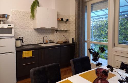 Miskolc Apartment | Glam Apartman Miskolc