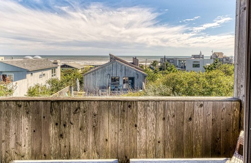 Fire Island Pines House | glamorous architectural designed house like a mini resort