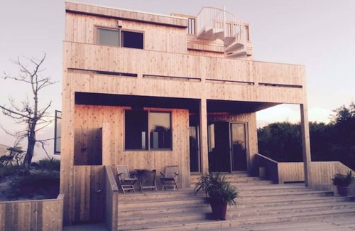 Fire Island Pines House | glamorous architectural designed house like a mini resort