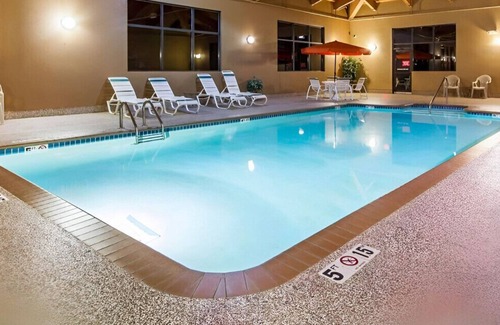 Ramsey House | Glamorous Haven for You! W/ Free Breakfast